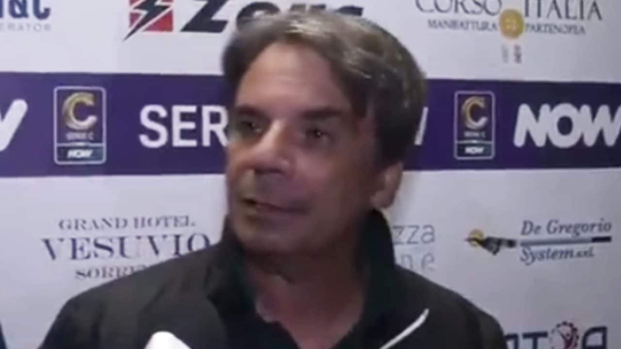 Eziolino Capuano si dimette in diretta dal Foggia: il motivo che lo ha spinto a prendere questa decisione.