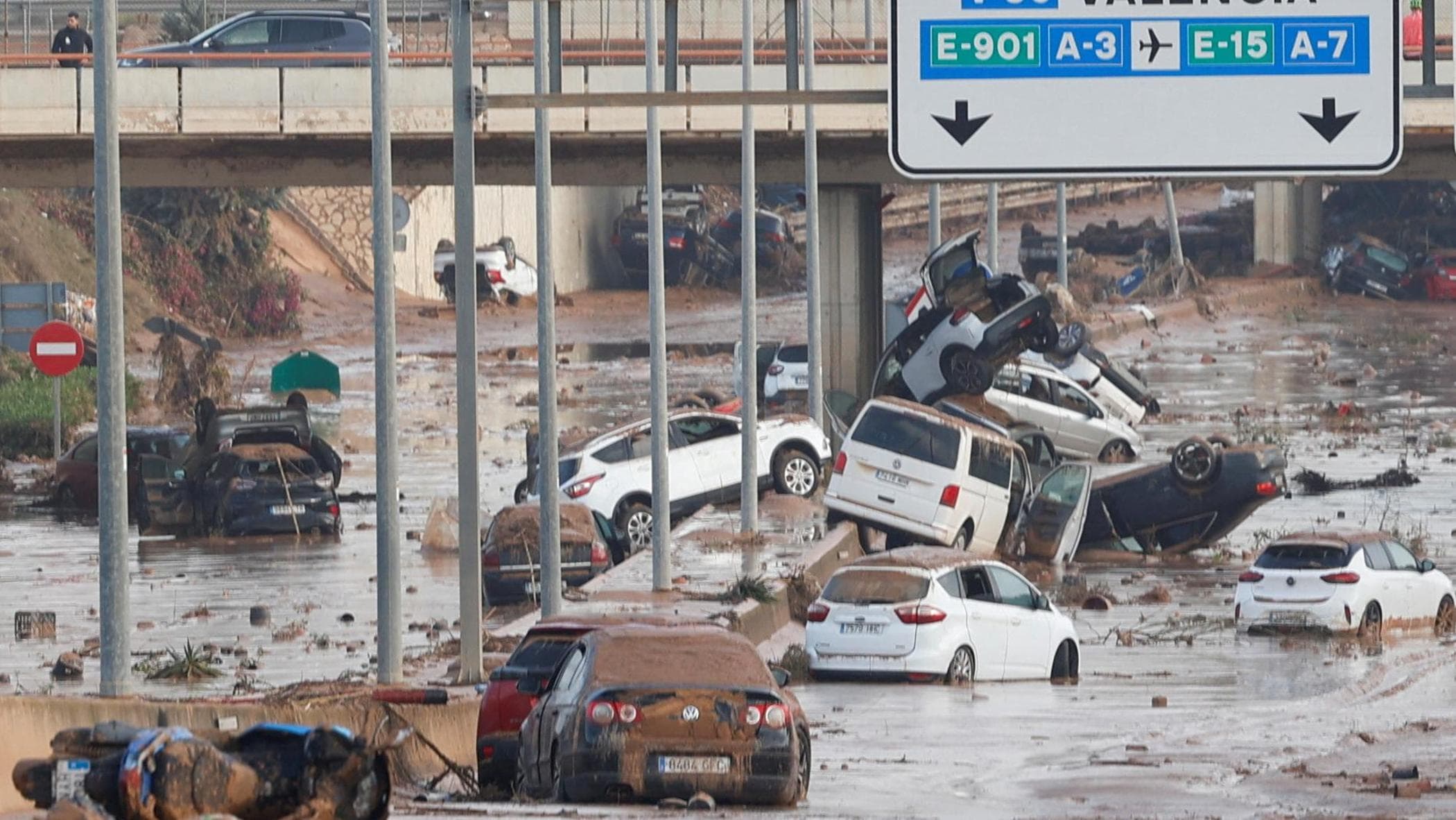 Valencia: il viaggio della morte tra rabbia e dolore