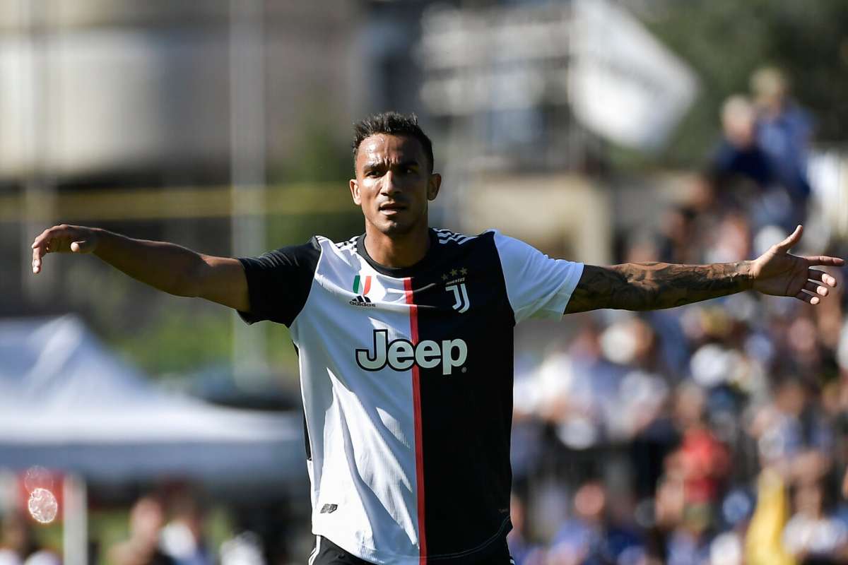 Calciomercato Juve: scambio a sorpresa con il Napoli per Danilo?