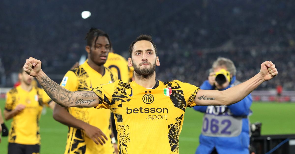 Ecco perché la Lega ha scelto Calhanoglu come MVP di Lazio-Inter: scopri il motivo!