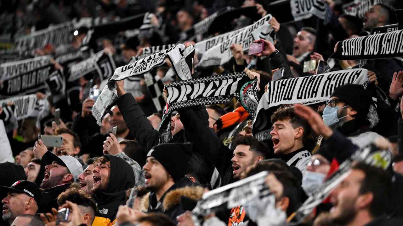 Juventus, Di Gregorio: Vlahovic, un attaccante vero in cerca di gol!