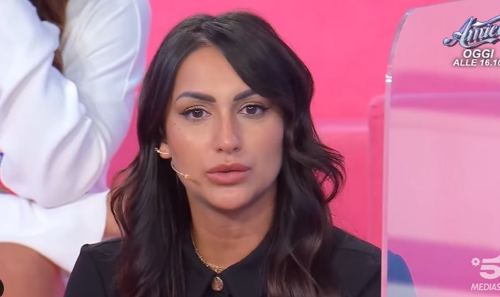 Genny di Uomini e Donne: scopri chi è la corteggiatrice di Alessio! Età, lavoro, foto e Instagram da non perdere