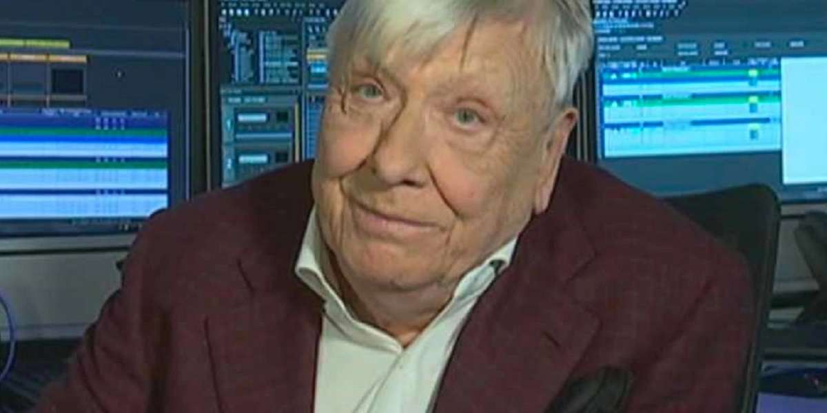 Oroscopo Branko: Bilancia e Sagittario, amore in rialzo il 22 dicembre 2024!