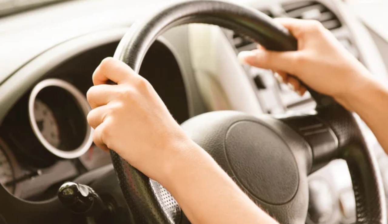 Guidare a soli 14 anni: una follia o una nuova tendenza? Scopri i rischi per i nostri ragazzi!