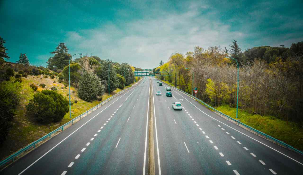 Pericolo intelligenza artificiale: auto da demolire se supera il limite – Scopri cosa succede!