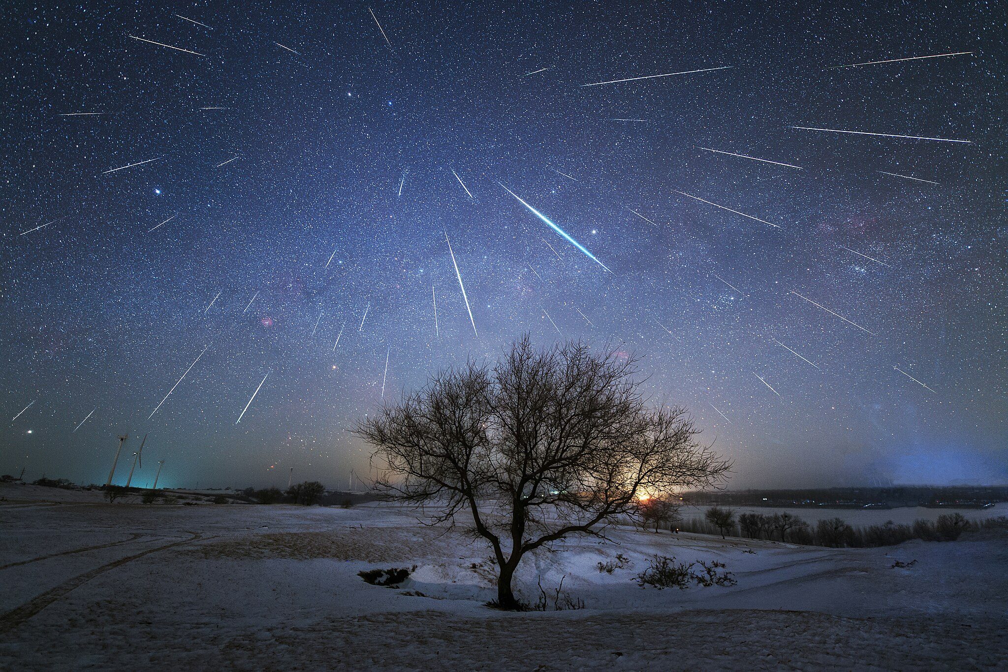 In arrivo il picco delle stelle cadenti di dicembre: Geminidi, quando e dove osservarle!