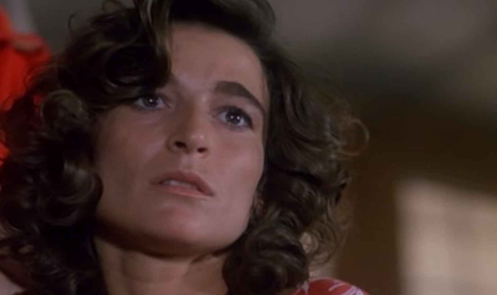 Lina Sastri: tutto sulla sua vita, carriera, famiglia e dove abita oggi